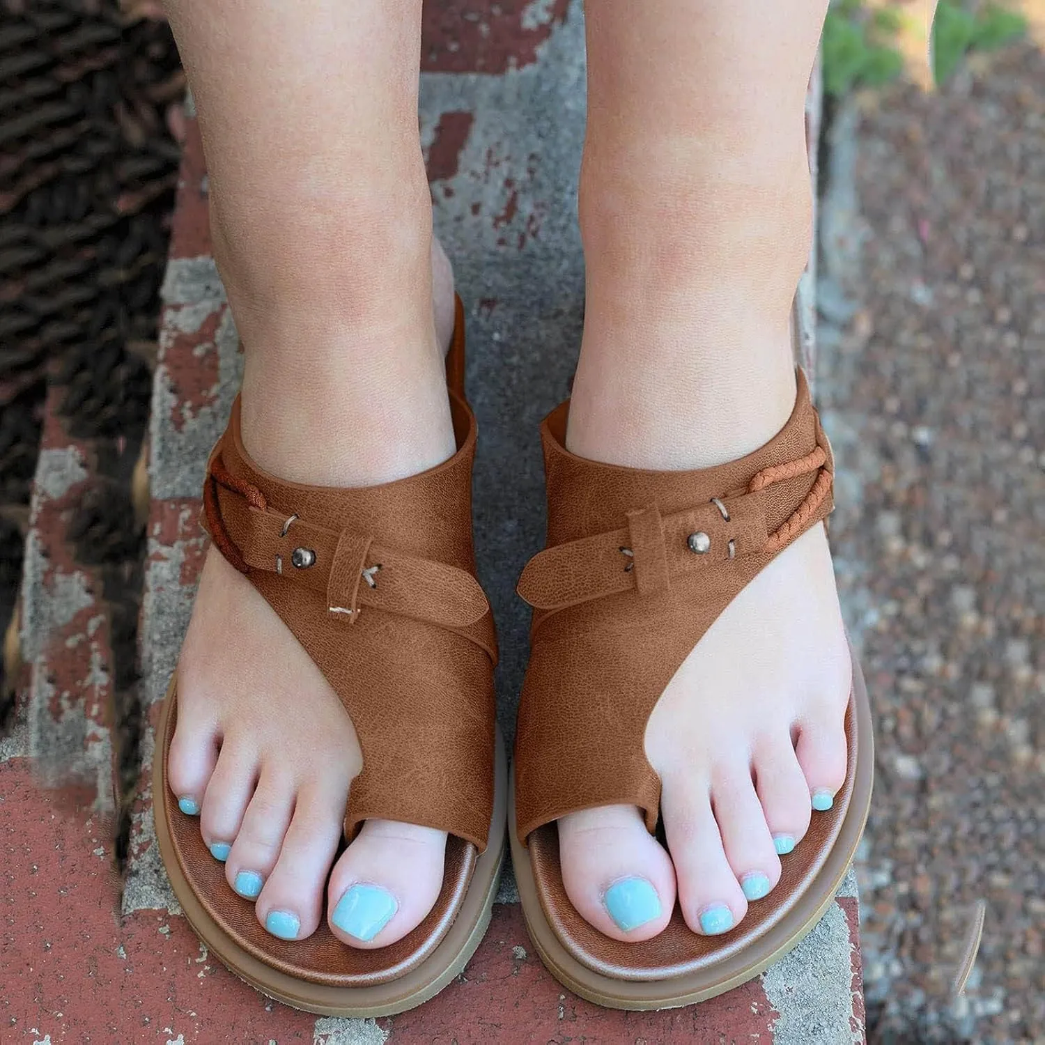 Flip Flops for Women 2025 Vintage Leather Vamp Thong Sandals Ring Open Toe Flat Sandals Slip-On Slippers Lightweight Outdoor Summer Shoes