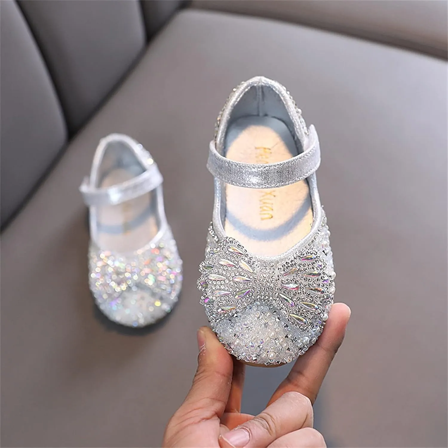 Girls Ballet Shoes Fashion Spring And Summer Children Dance Shoes Girls Performance Lightweight Adjustable Sandal
