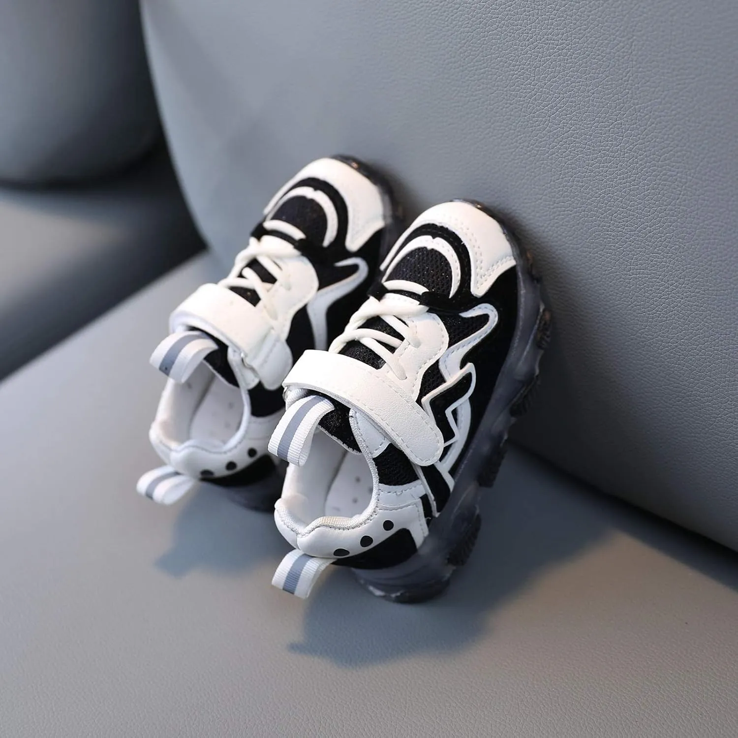 Shoes for Boys Toddler Boys Girls Led Light Sneakers Mesh Breathable Lace Up Sports Shoes 1-6 Years