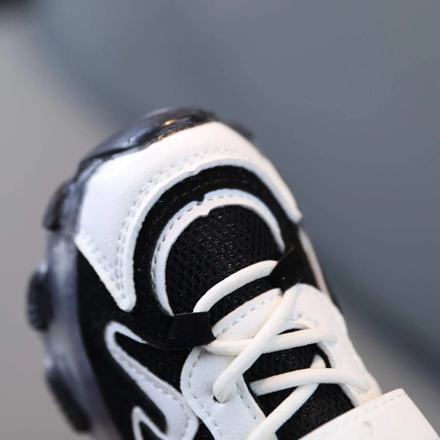 Shoes for Boys Toddler Boys Girls Led Light Sneakers Mesh Breathable Lace Up Sports Shoes 1-6 Years
