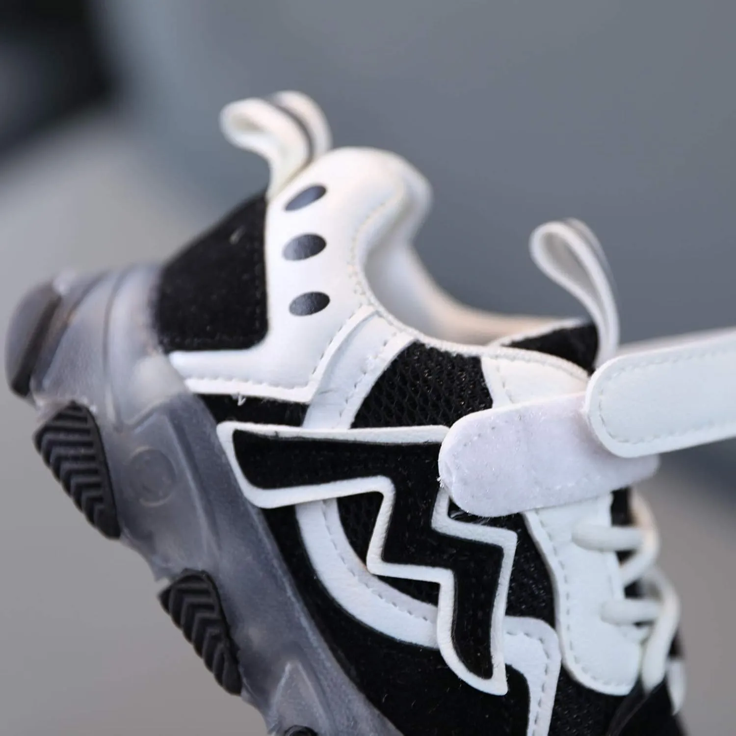 Shoes for Boys Toddler Boys Girls Led Light Sneakers Mesh Breathable Lace Up Sports Shoes 1-6 Years