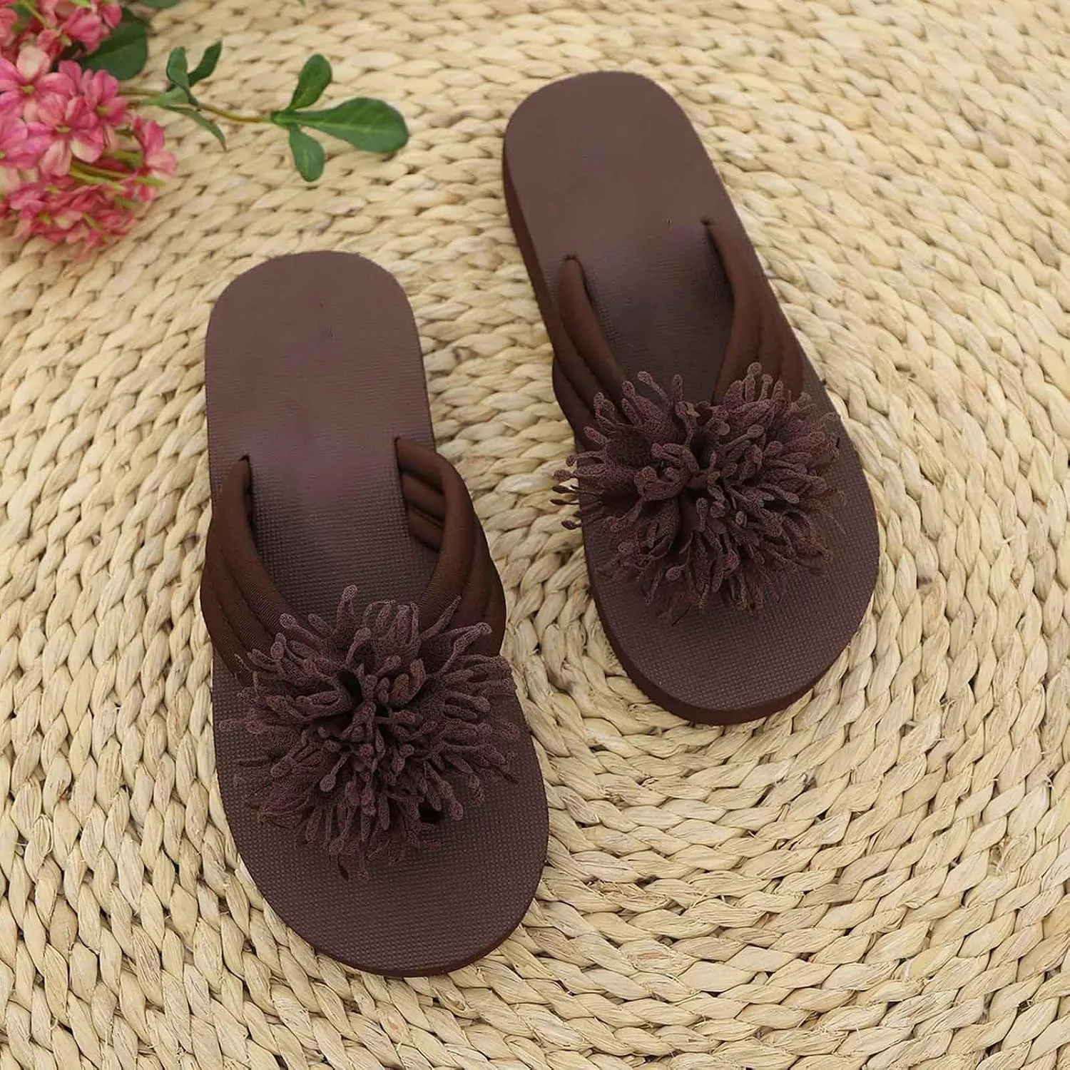 Women's Boho Flip Flops Open Toe Slip On Flat Sandals Casual Beach Vacation Slippers Comfortable Summer Footwear