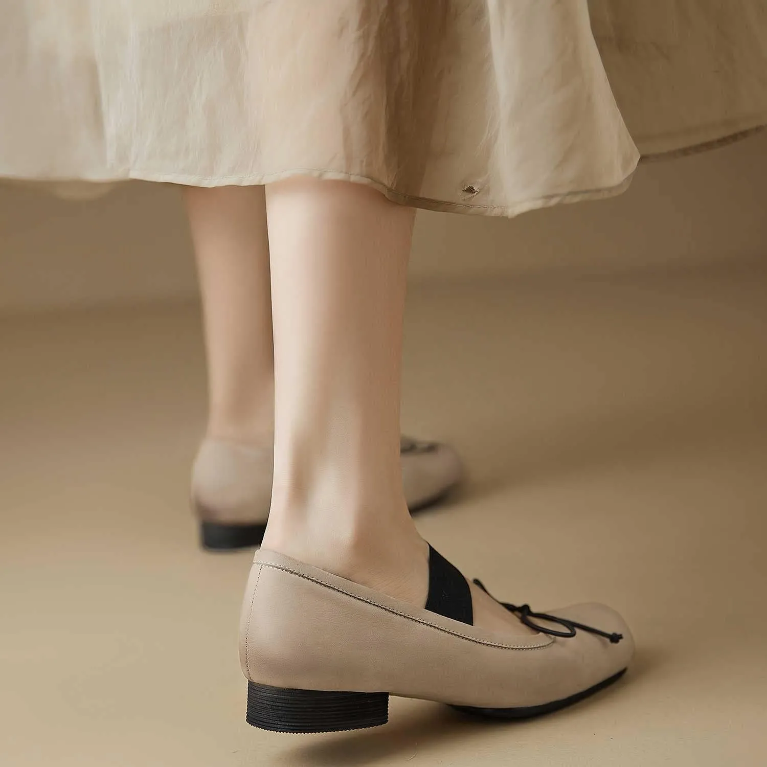 Womens Nubuck Leather Ballet Flats, Retro Square Toe with Wide Elastic Crisscross Band Low Thin Heel Shoes for Everyday Wear